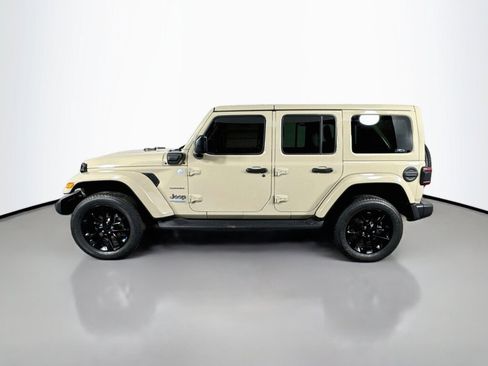 Used 2022 Jeep Wrangler Unlimited Sahara AWD/4WD image 2