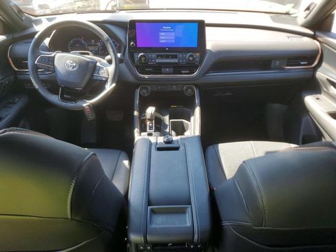 Used 2025 Toyota Grand Highlander AWD Hybrid image 7