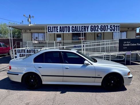 Used 2002 BMW M5 image 7