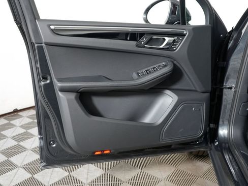 New 2026 Porsche Macan image 15