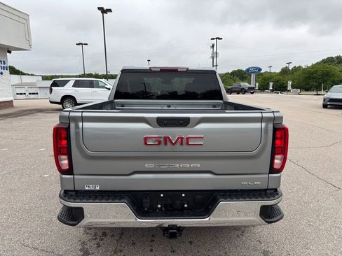 Used 2023 GMC Sierra 1500 SLE AWD/4WD image 8