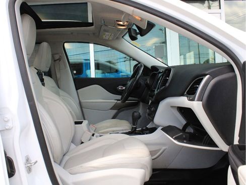 Used 2019 Jeep Cherokee Limited AWD/4WD image 26