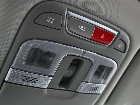 Used 2025 Kia Telluride EX w/ EX Captain's Chair Package FWD image 29