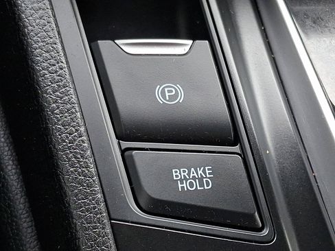 Certified 2018 Honda CR-V LX image 22