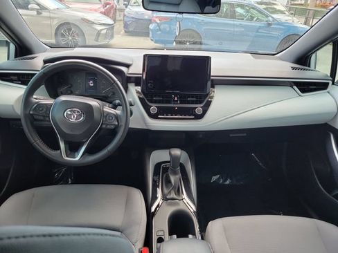 Used 2025 Toyota Corolla SE w/ Convenience Package FWD image 8