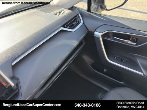 Used 2024 Toyota RAV4 XLE image 28