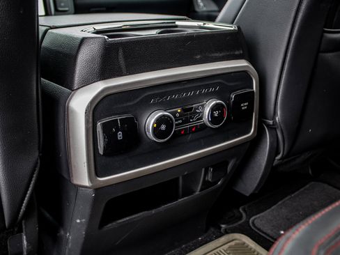 Used 2022 Ford Expedition Max Limited image 29