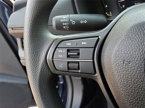 Certified 2025 Honda Accord SE image 21