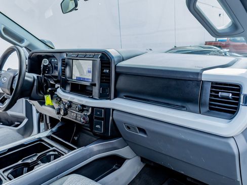 Used 2024 Ford F250 XLT w/ FX4 Off-Road Package AWD/4WD image 17