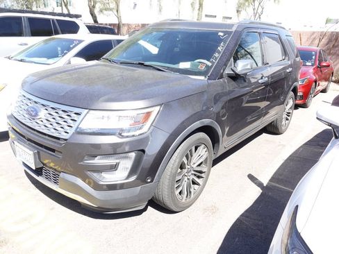 Used 2017 Ford Explorer Platinum AWD/4WD image 1
