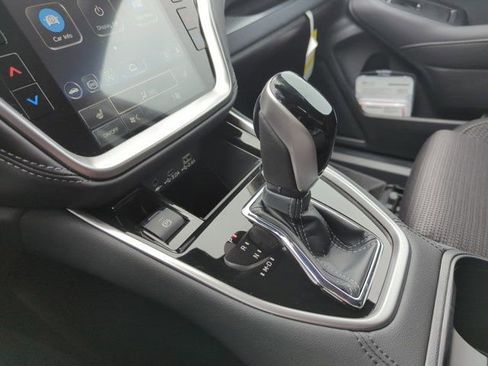 Used 2025 Subaru Outback Premium image 30