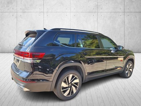 New 2026 Volkswagen Atlas SE image 5