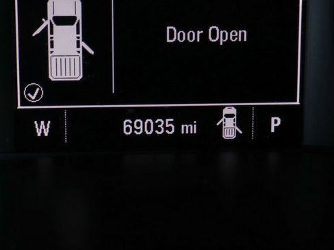 Used 2022 Chevrolet Colorado LT w/ Redline Special Edition image 27