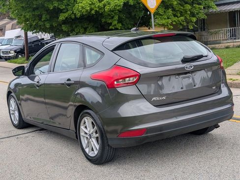 Used 2017 Ford Focus SE w/ Cold Weather Package FWD image 7