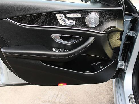 Used 2017 Mercedes-Benz E 300 image 12