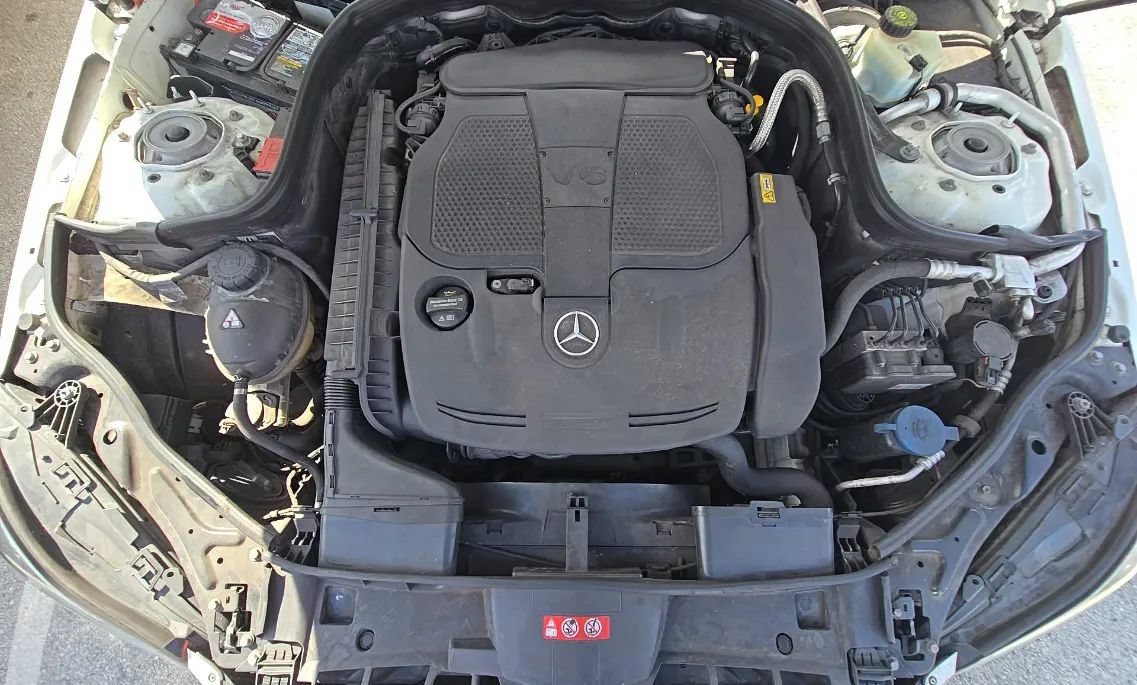 Used 2016 Mercedes-Benz E 350 Sedan w/ Premium Package image 13