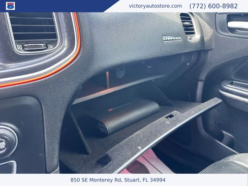 Used 2018 Dodge Charger R/T w/ Navigation & Travel Group RWD image 34