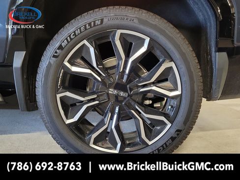 New 2025 GMC Sierra EV Denali AWD/4WD image 7