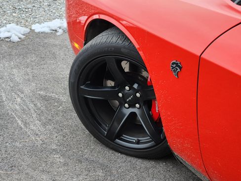 Used 2017 Dodge Challenger SRT Hellcat image 19