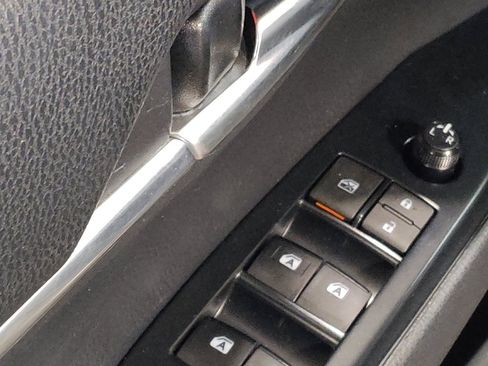 Used 2019 Toyota Camry SE image 27