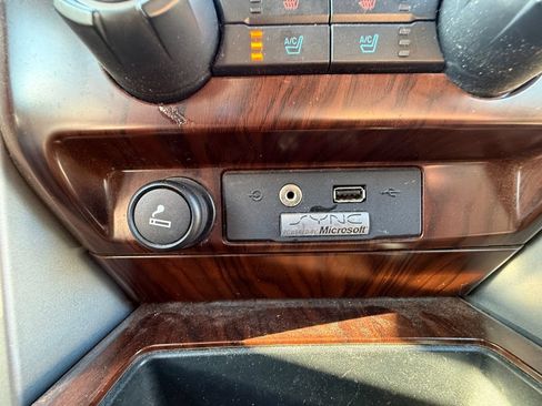 Used 2012 Ford F150 Lariat w/ Lariat Chrome Pkg AWD/4WD image 31
