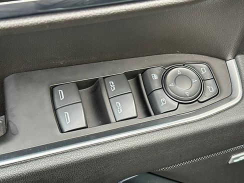 Used 2023 GMC Sierra 1500 SLT w/ SLT Premium Plus Package image 17