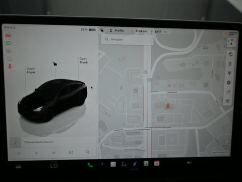 Used 2022 Tesla Model Y Performance AWD/4WD image 12