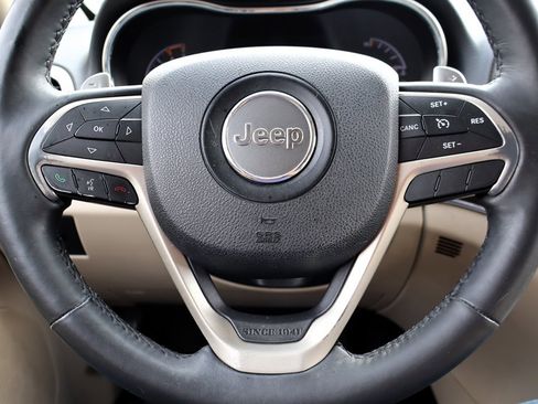 Used 2014 Jeep Grand Cherokee Limited w/ Trailer Tow Group IV image 36