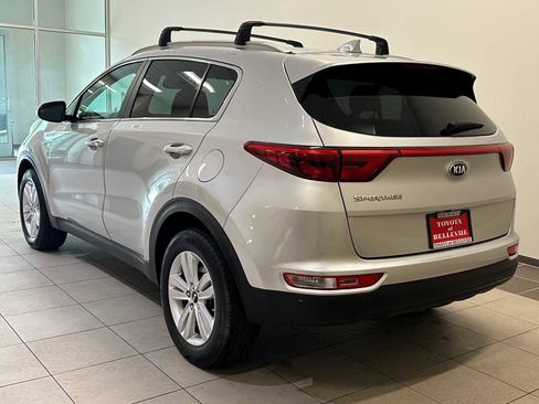Used 2017 Kia Sportage LX w/ LX Popular Package AWD/4WD image 4
