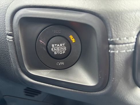 Used 2024 RAM 1500 Big Horn AWD/4WD image 20