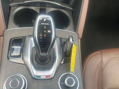 Used 2021 Alfa Romeo Stelvio Ti w/ Nero Edizione image 25