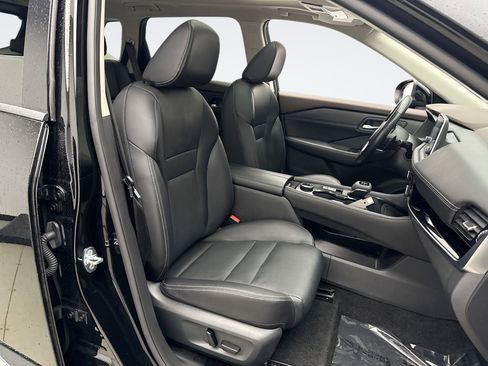 Used 2023 Nissan Rogue SL image 16