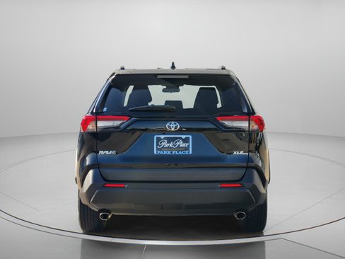 Used 2025 Toyota RAV4 XLE FWD image 4