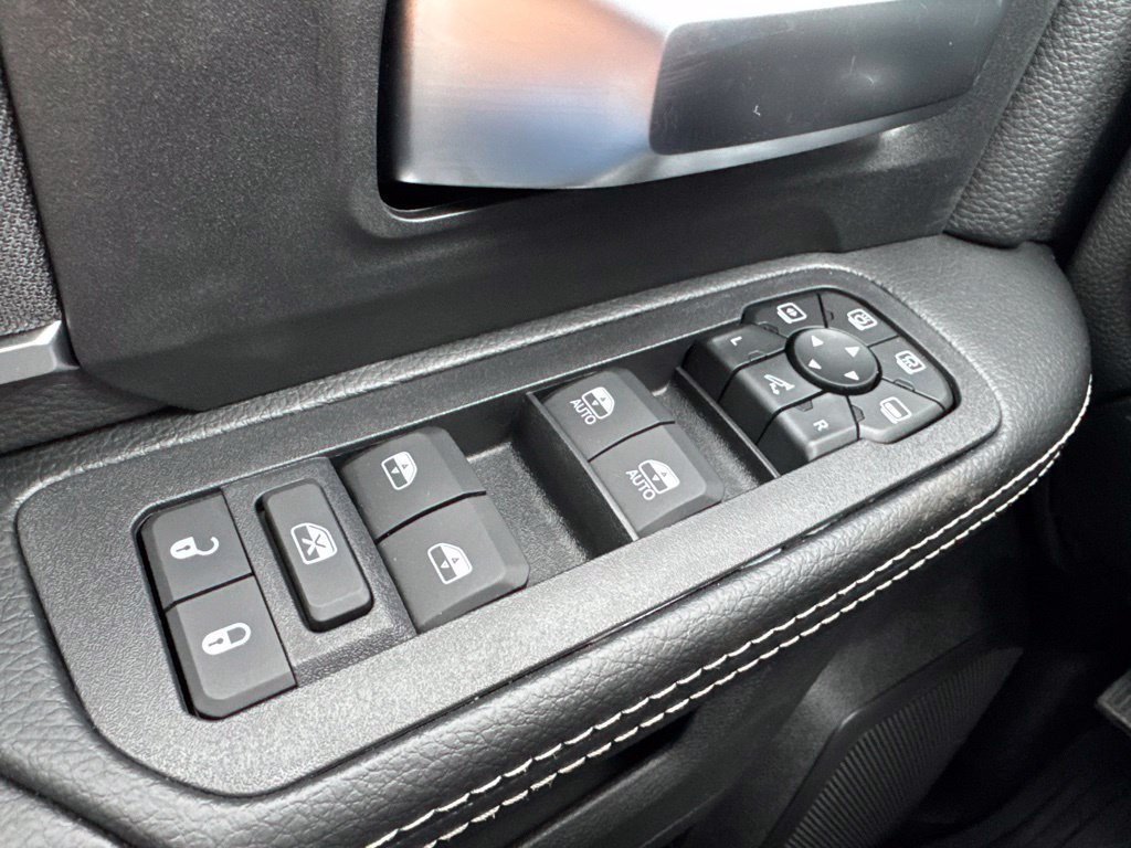 New 2027 RAM 3500 Big Horn AWD/4WD image 9