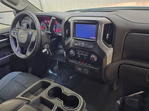 Used 2019 Chevrolet Silverado 1500 Custom w/ Custom Value Package image 10