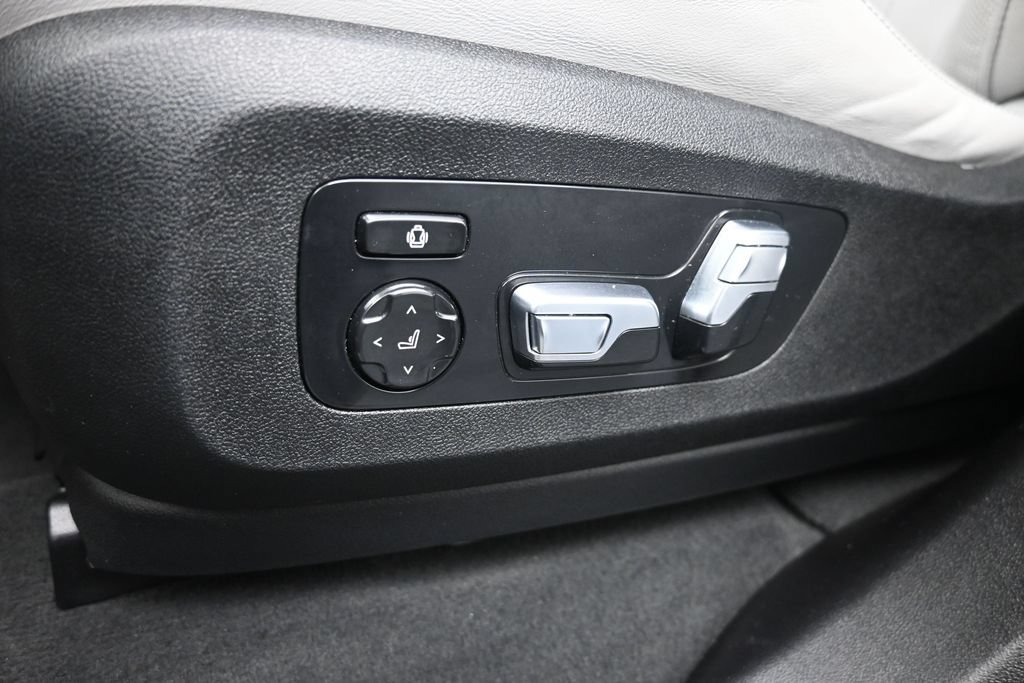 Used 2024 BMW X5 M Competition w/ Executive Package AWD/4WD image 21