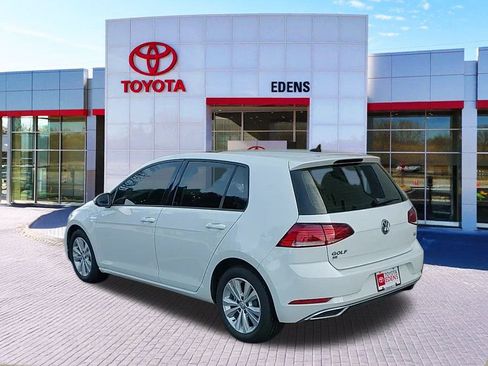 Used 2018 Volkswagen Golf S image 5