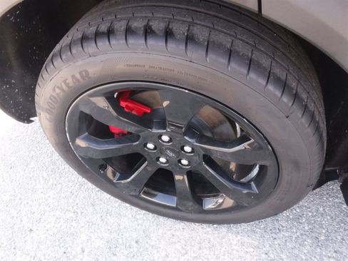 Used 2022 Ford Explorer ST w/ Equipment Group 401A RWD image 4