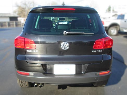 Used 2012 Volkswagen Tiguan SE image 6