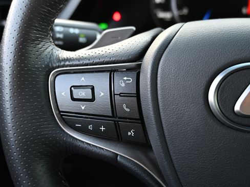 Used 2022 Lexus ES 350 F Sport w/ Accessory Package 2 FWD image 32