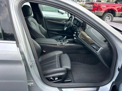 Used 2019 BMW 530i w/ Convenience Package RWD image 42