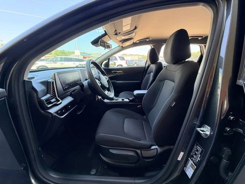 Used 2023 Kia Sportage LX AWD/4WD image 6