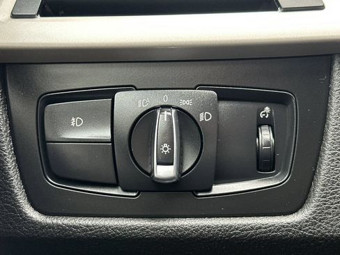 Used 2015 BMW 320i Sedan RWD image 33