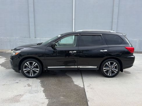 Used 2019 Nissan Pathfinder Platinum w/ Cargo Package FWD image 2