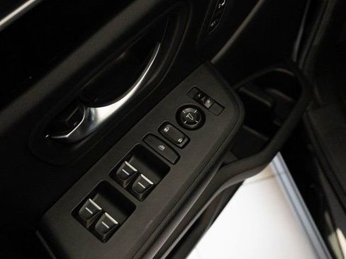 Certified 2025 Honda Pilot EX-L image 17