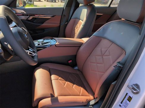 New 2026 BMW 530i 530i image 8