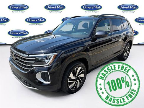 Used 2025 Volkswagen Atlas SE image 3