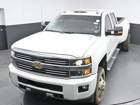Used 2016 Chevrolet Silverado 3500 High Country w/ Duramax Plus Package image 21