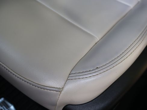 Used 2023 Cadillac CT4 Luxury RWD image 25