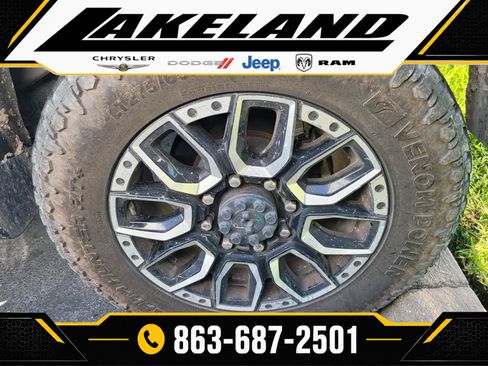 Used 2024 Chevrolet Silverado 2500 LT AWD/4WD image 8